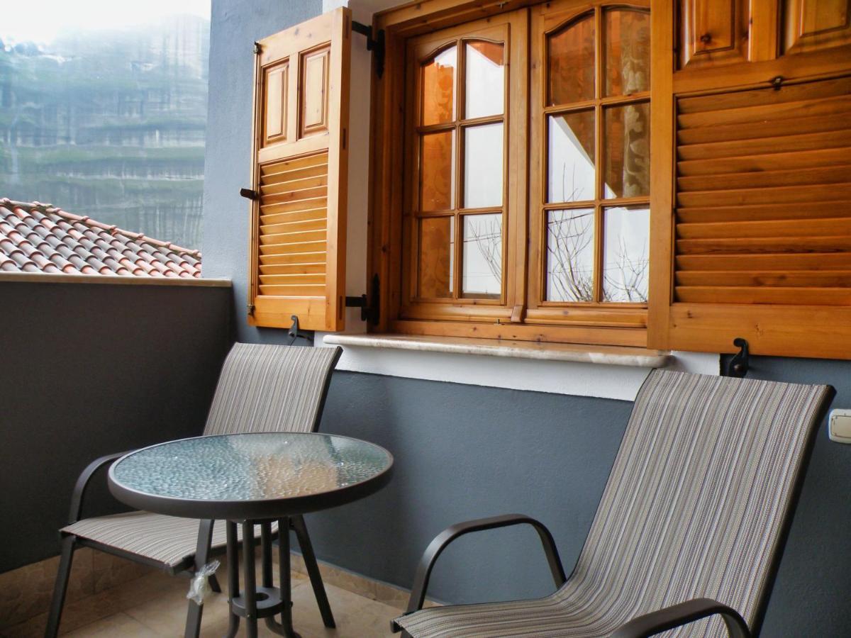 Elenas Meteora Balcony Apartment กาลัมปากา ภายนอก รูปภาพ